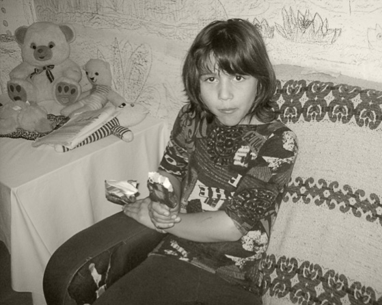 Florentina hat im Waisenhaus von “Kinder in Not”, mit weiteren drei Geschwistern, ihr Zuhause gefunden
